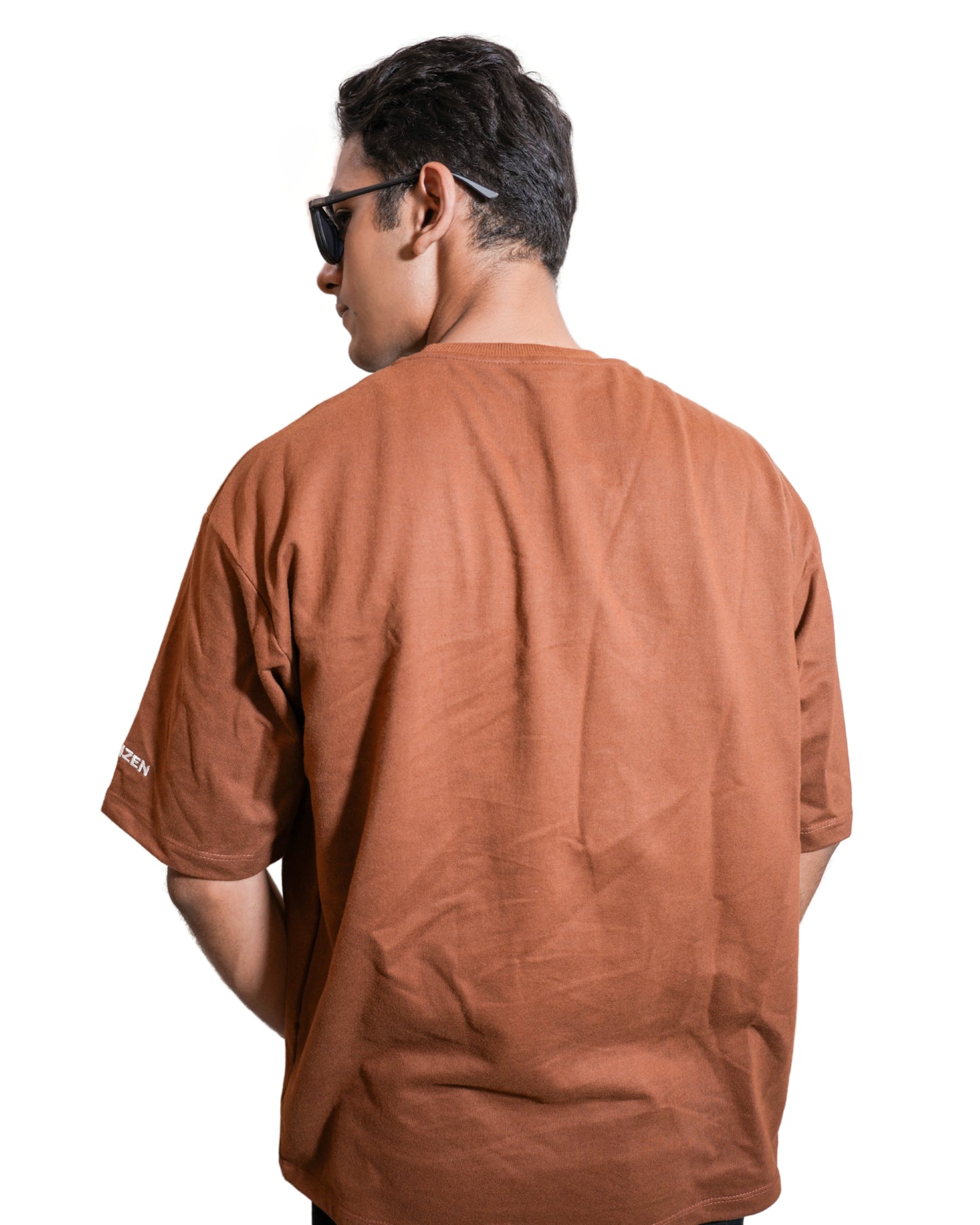 BROWN BLAZE: Glimzen Premium Oversized Tee Chocolate Brown
