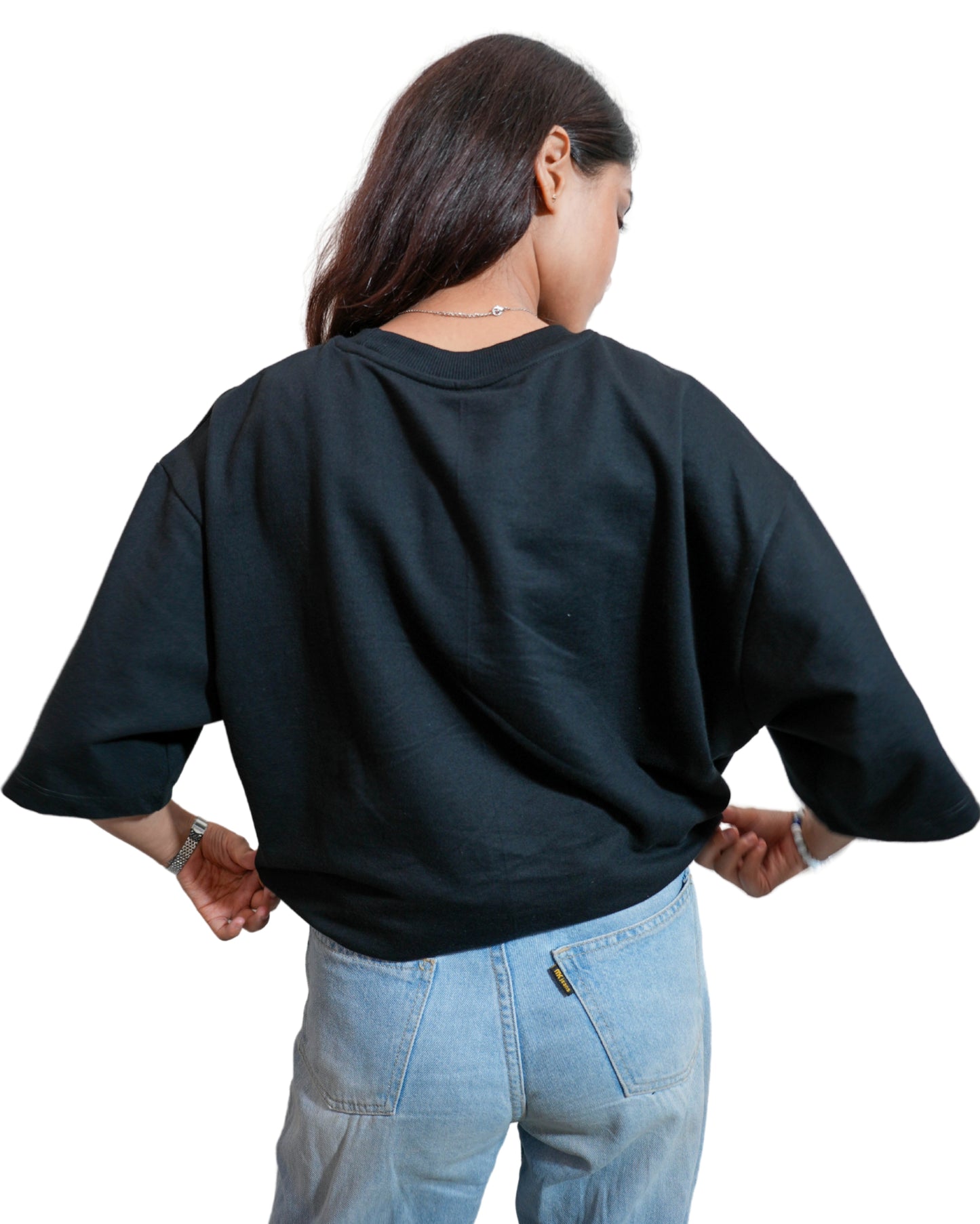 MIDNIGHT CLASSIC: Glimzen Prmium Oversized Tee Jet Black